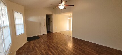 139 Daphne Dr in Hubert, NC - Building Photo - Building Photo