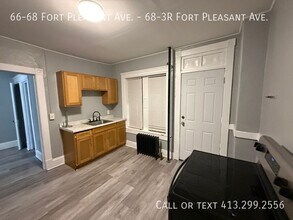 66-68-68 Fort Pleasant Ave in Springfield, MA - Building Photo - Building Photo
