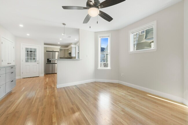 6 Benson St in Boston, MA - Foto de edificio - Building Photo