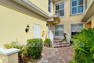 1251 Burgos Dr in Sarasota, FL - Building Photo - Building Photo