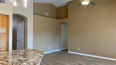661 W Liberty Ln in Gilbert, AZ - Building Photo - Building Photo