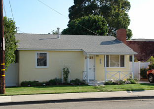 442 E Pearl St in Port Hueneme, CA - Building Photo - Building Photo