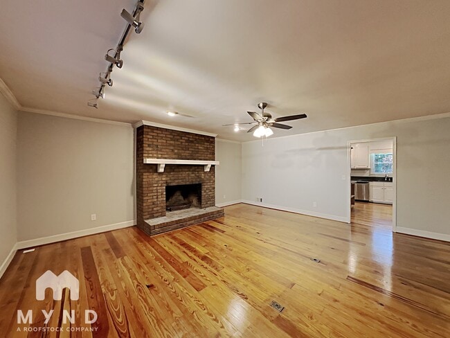 1600 Arden Dr SW