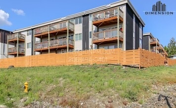 The Drexel Des Moines in Des Moines, WA - Foto de edificio - Building Photo