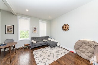 2145 W Webster Ave in Chicago, IL - Foto de edificio - Building Photo