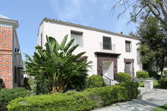 145 S Elm Dr in Beverly Hills, CA - Building Photo - Building Photo