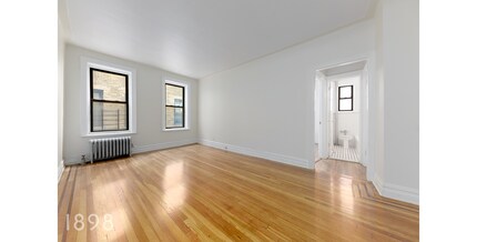 37-25 81st Street in Flushing, NY - Foto de edificio - Interior Photo