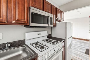 5100 WALNUT STREET LLC in Philadelphia, PA - Building Photo