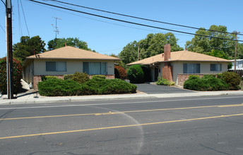 1360 Pomeroy Ave in Santa Clara, CA - Building Photo - Building Photo