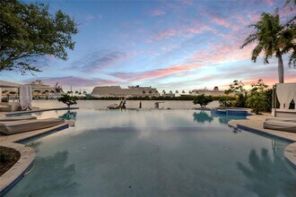 100 Palm Ave in Miami Beach, FL - Foto de edificio - Building Photo