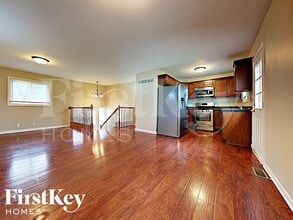 1154 Rathbone Ave in Aurora, IL - Building Photo - Building Photo