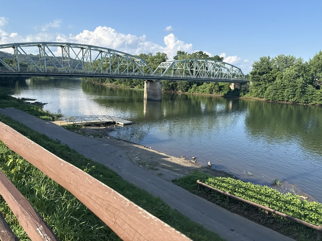 147 S Main St, Unit 147 S. Main Street Apt #4 in Jersey Shore, PA - Building Photo - Building Photo