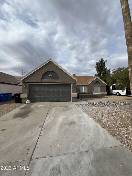 18646 N 50th Ave in Glendale, AZ - Building Photo