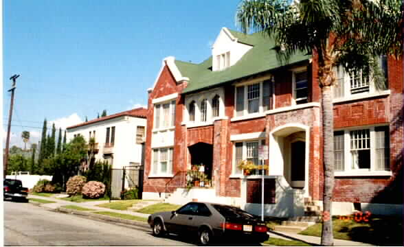 4303-4313 W 1st St in Los Angeles, CA - Foto de edificio - Building Photo