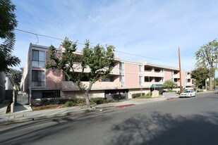 Encino Crest Apartments in Encino, CA - Building Photo