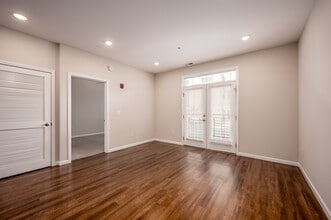 Park South A in Bloomington, IN - Building Photo - Interior Photo
