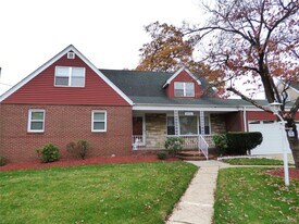 130 Beech St in Valley Stream, NY - Building Photo