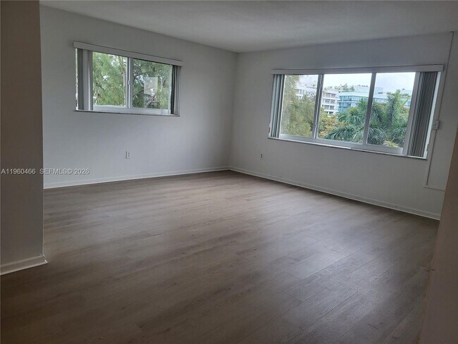 1020 94th St in Bay Harbor Islands, FL - Building Photo - Building Photo