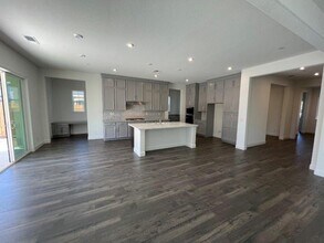 10463 Arnado St in Elk Grove, CA - Building Photo - Building Photo