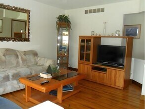 10352 Gulley Ave in Taylor, MI - Building Photo - Building Photo