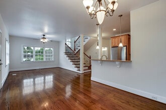 111 Daleyuhski Way in Loudon, TN - Building Photo - Building Photo