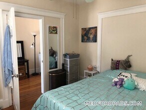 260 Boston Ave in Medford, MA - Building Photo - Building Photo