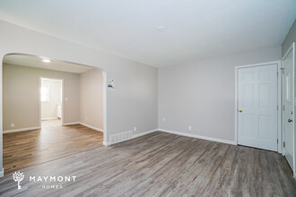 766 S Harris Ave in Columbus, OH - Building Photo - Building Photo