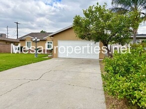 17571 Deodar Ave in Fontana, CA - Building Photo - Building Photo