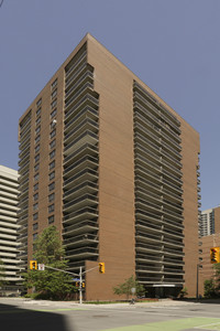 475 Laurier Ave W in Ottawa, ON - Building Photo - Building Photo