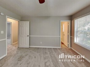 476 Hale Haven Dr in Douglasville, GA - Building Photo - Building Photo