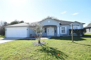 4 Lynn Pl in Palm Coast, FL - Building Photo
