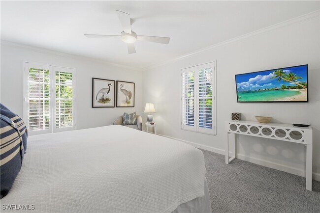 property at 2700 Lantern Ln