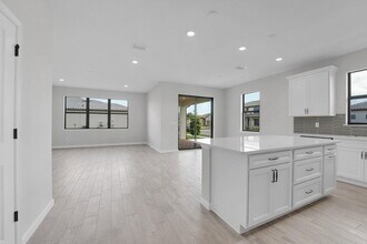 845 SE Courances Dr in Port St. Lucie, FL - Building Photo - Building Photo