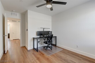 2875 Starling Summit St in Henderson, NV - Building Photo - Building Photo