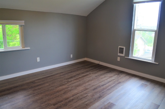 614 11th St in Oregon City, OR - Building Photo - Building Photo