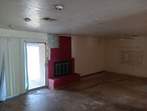 2109 Ridgewood Dr in Moore, OK - Building Photo - Building Photo