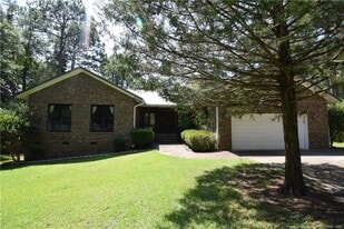 187 Lakewind Ct in Sanford, NC - Building Photo