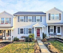 131 Red Stone Cir in Reinholds, PA - Building Photo