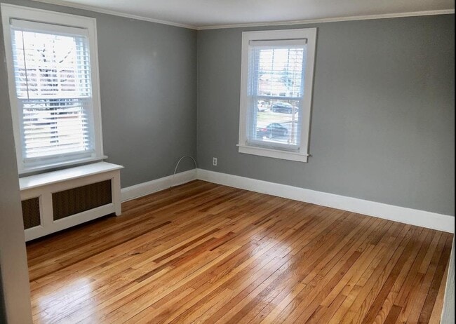 41 Prospect Ave in Lynbrook, NY - Building Photo - Building Photo