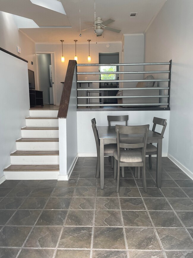 property at 815 W Pensacola St