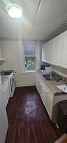 394 Riverway, Unit 2A in Boston, MA - Building Photo