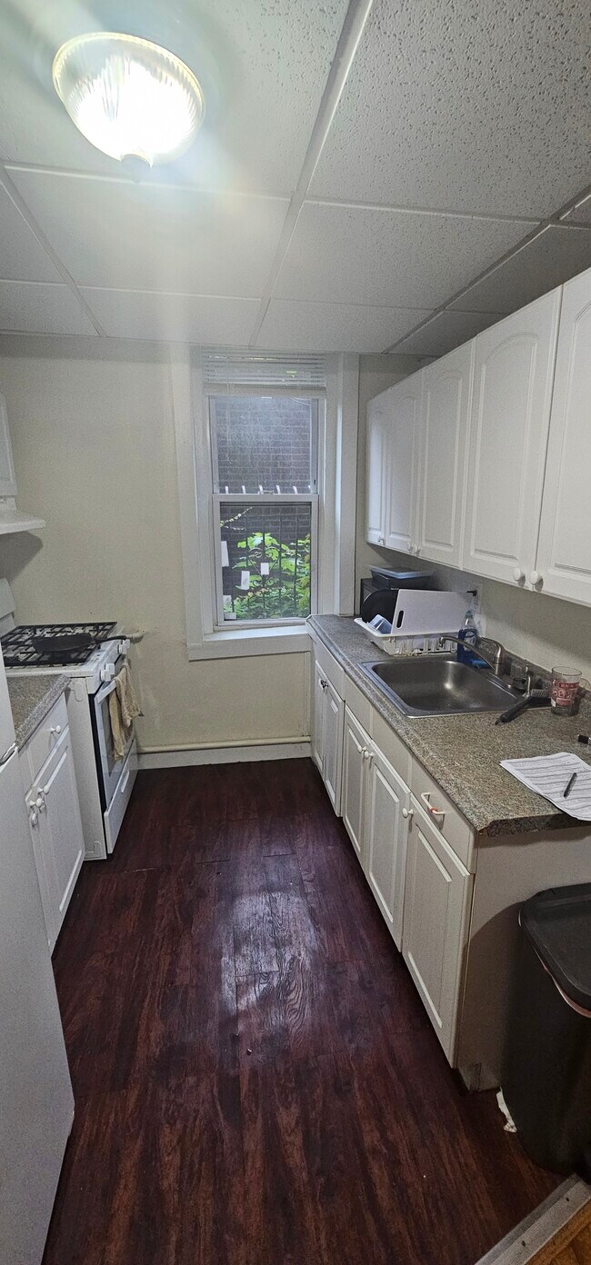 394 Riverway, Unit 2A