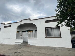 4126 N Figueroa St in Los Angeles, CA - Building Photo - Building Photo