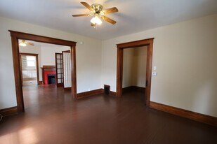 1321 N 7th St in Burlington, IA - Building Photo