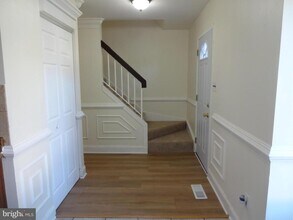 2829 Cambridge Dr in Woodbridge, VA - Building Photo - Building Photo