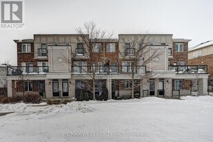 118 Daylily Ln in Kitchener, ON - Building Photo