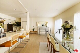 1717 Malcolm Ave in Los Angeles, CA - Building Photo