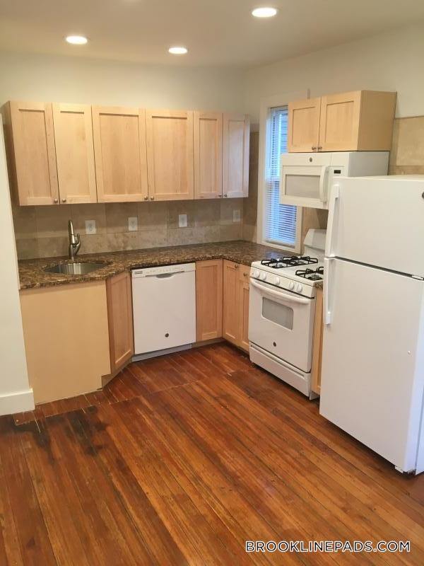 79 Brook St in Brookline, MA - Building Photo - Building Photo