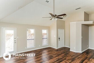108 Norwood Ln in Lancaster, TX - Building Photo - Building Photo