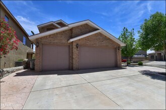 6560 McFarland Ave in El Paso, TX - Building Photo - Building Photo